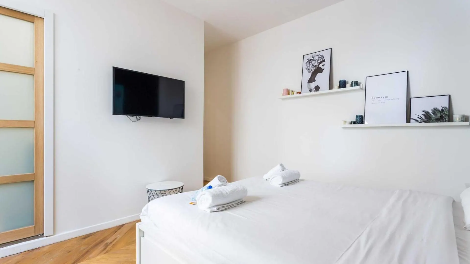 Cosy -2p- Place De Clichy-gare Saint Lazarre